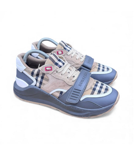 Burberry Ramseys Beige & Grey Size 8 (Pre-Loved)