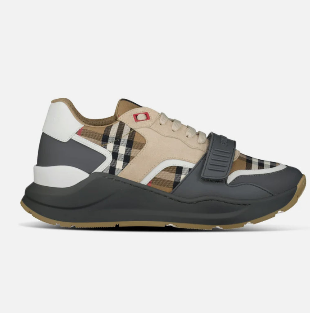 The Burberry Ramseys in a classic camel tone Size 7 