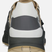 The Burberry Ramseys in a classic camel tone Size 7 