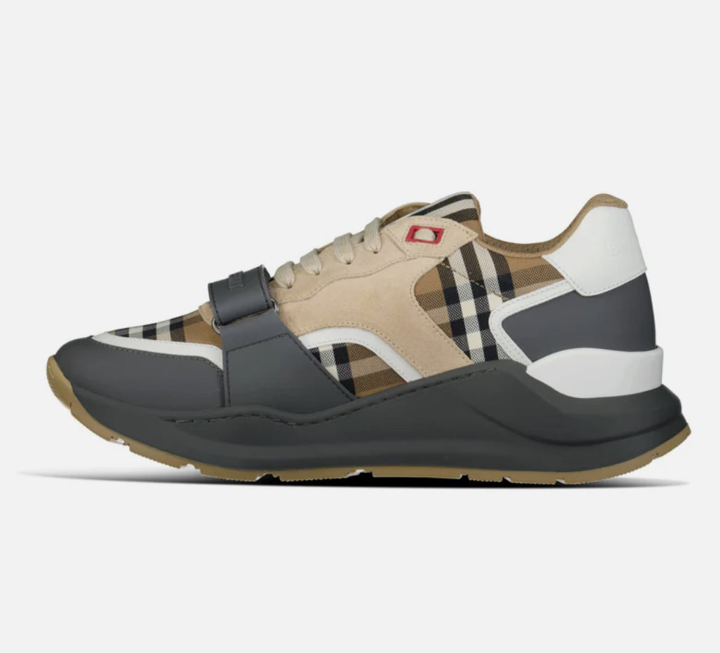 The Burberry Ramseys in a classic camel tone Size 7 