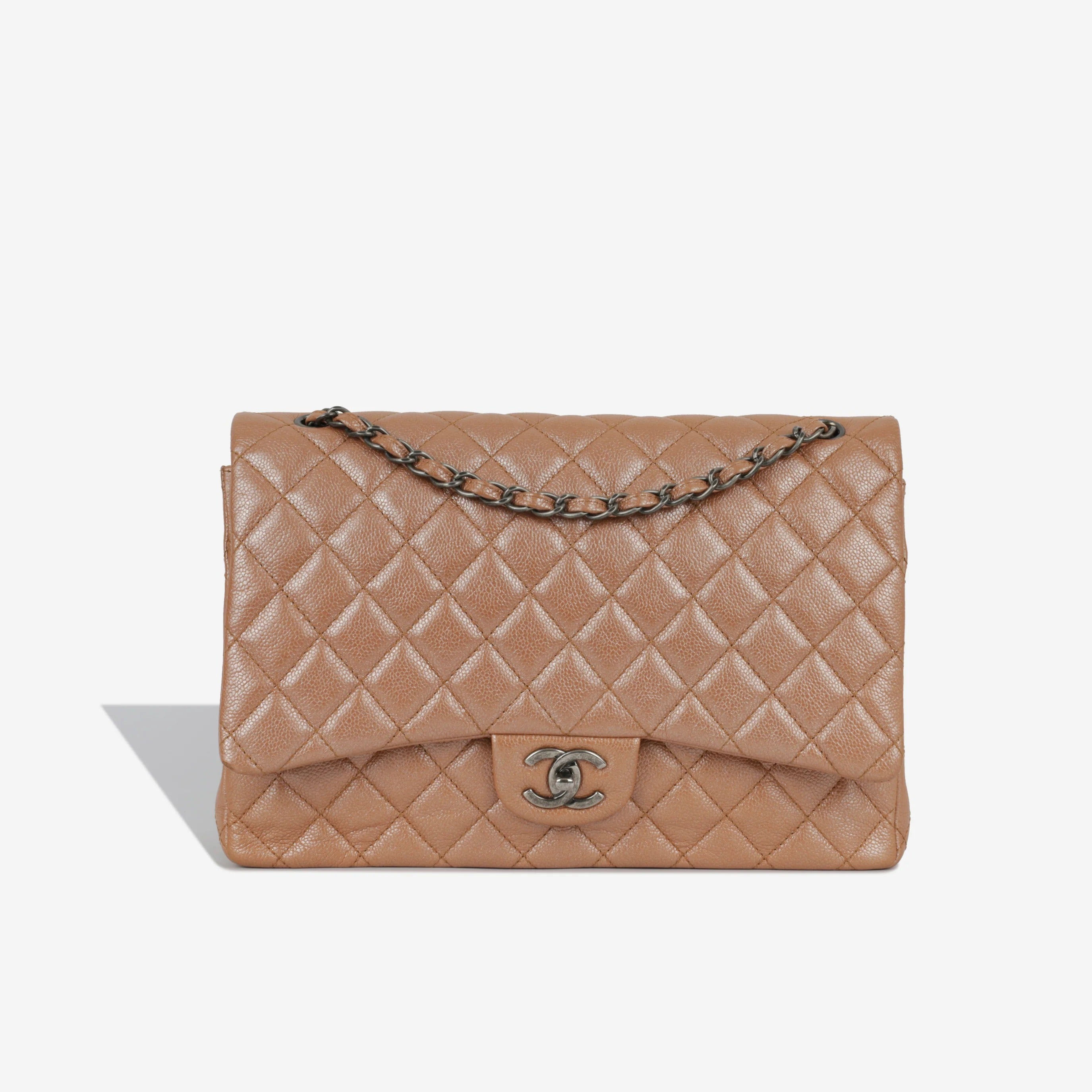 Chanel Jumbo Classic Double Flap Black Caviar GHW 