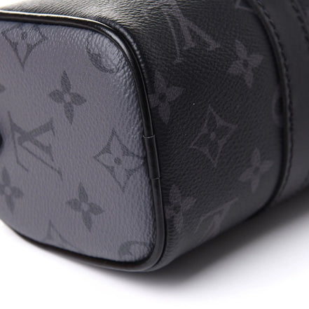 Louis Vuitton Keepall Bandoulière 25 "Unworn"