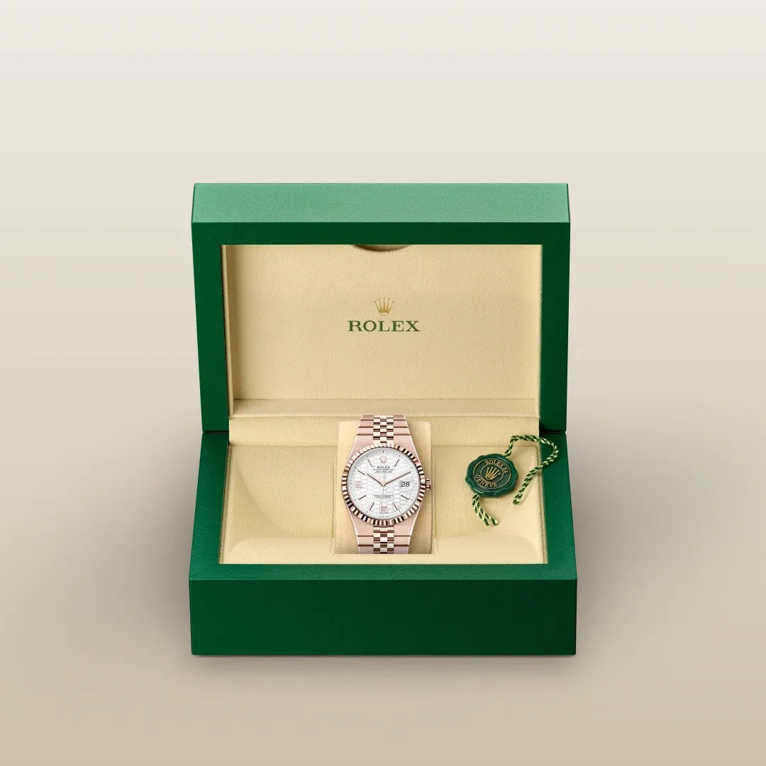 Rolex Land-Dweller 40 127335 Everose Gold Honeycomb Dial 