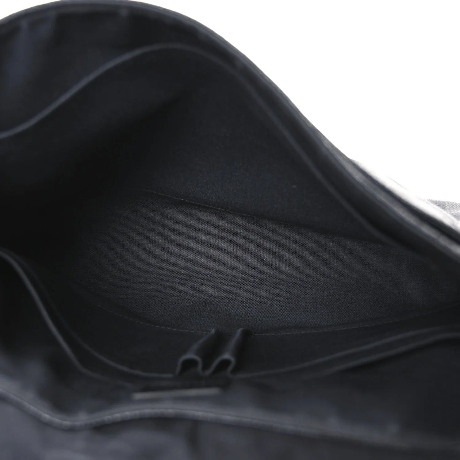 Louis Vuitton District MM Messenger Bag 