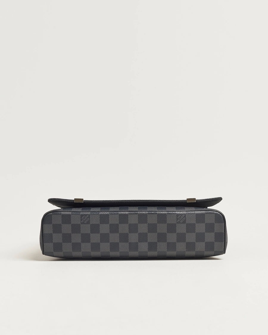 Louis Vuitton District MM Messenger Bag “Never Owned”