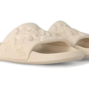 Louis Vuitton Miami Sliders Beige 
