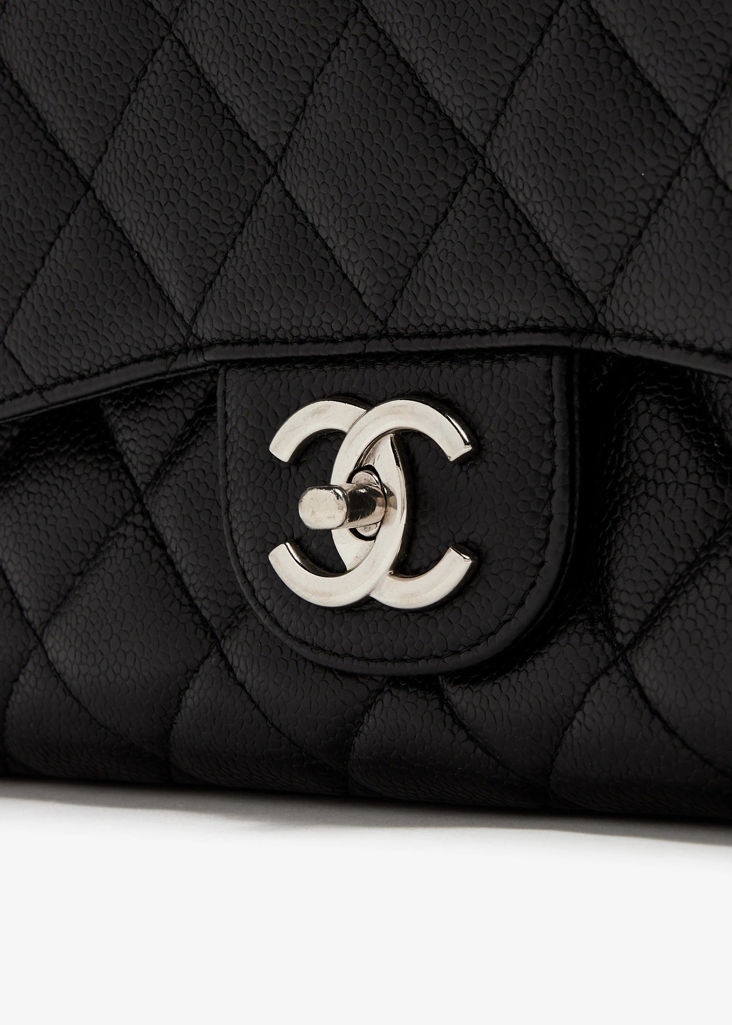 Chanel Jumbo Classic Double Flap Black Caviar GHW 