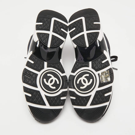Chanel CC Runner Sneakers Black & White (Pre-Loved)